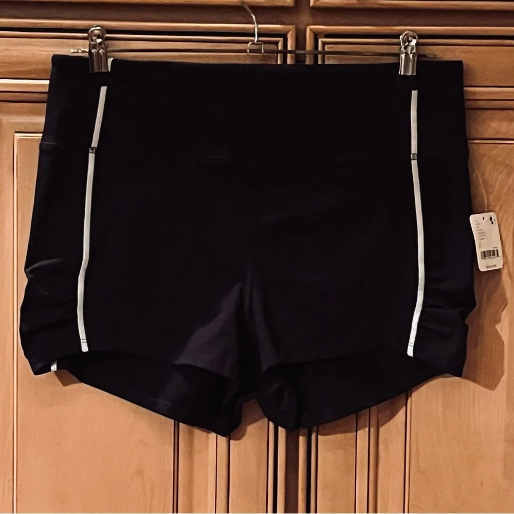 NWT Free People You're A Peach Shorty Shorts